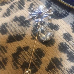 New cute rhinestone spider ruby stick pin cute!